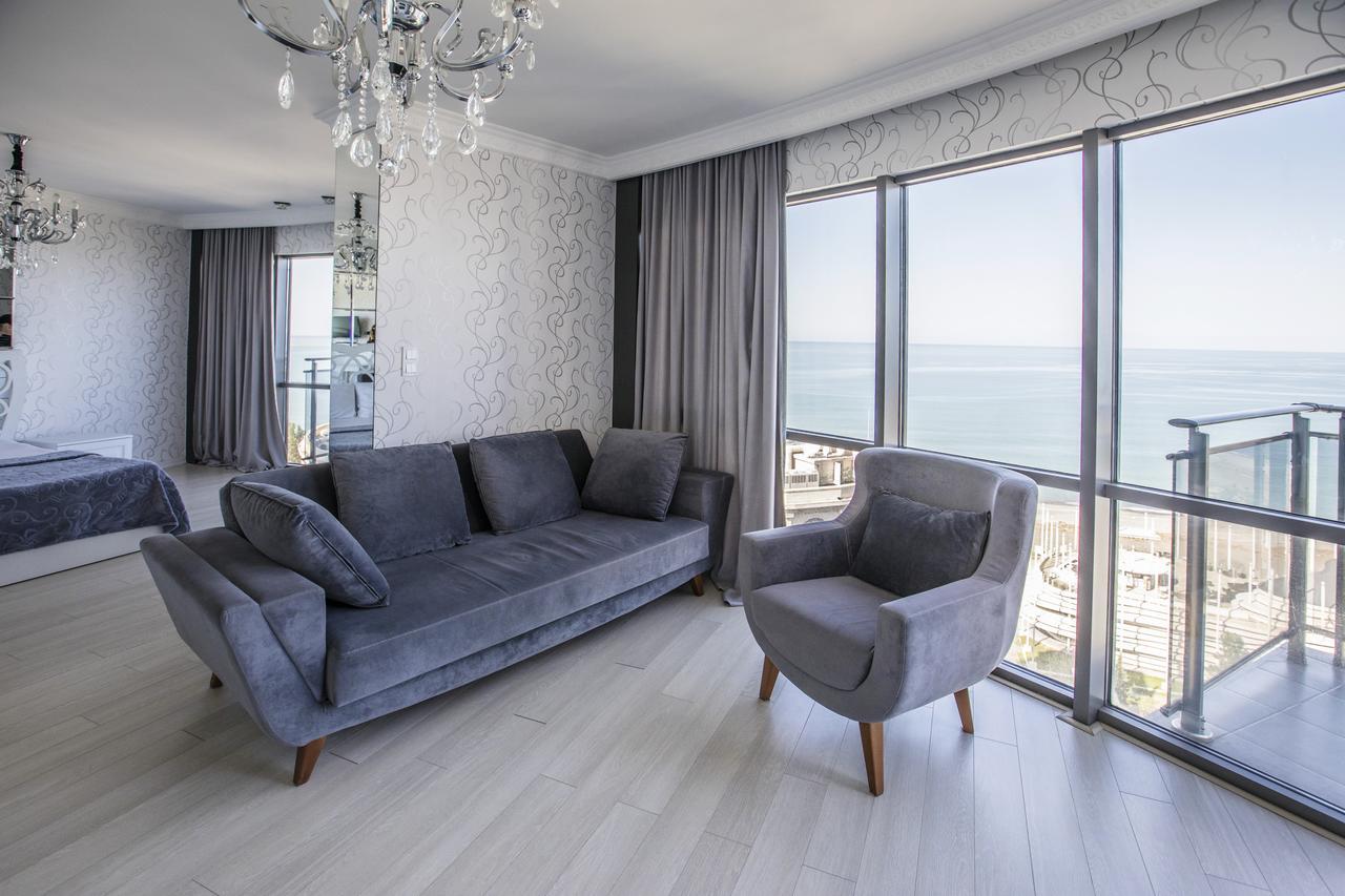 Tina'S Apartments With Panoramic Sea View Batumi Exterior photo