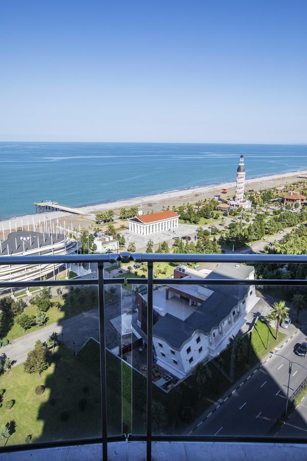 Tina'S Apartments With Panoramic Sea View Batumi Exterior photo