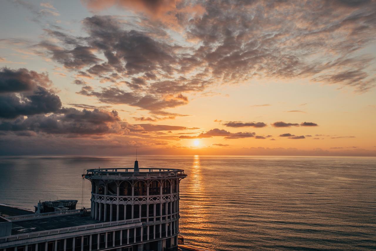 Tina'S Apartments With Panoramic Sea View Batumi Exterior photo