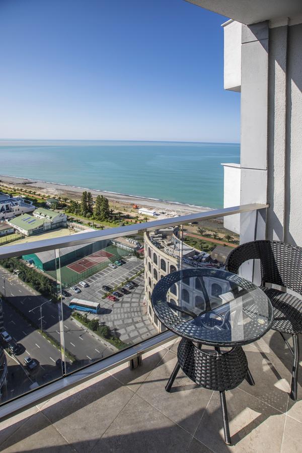 Tina'S Apartments With Panoramic Sea View Batumi Exterior photo